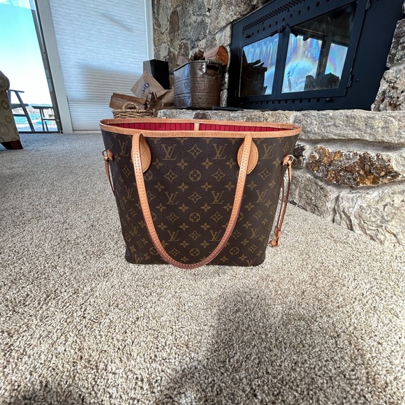 Never full MM monogram - Picture 10 of 10